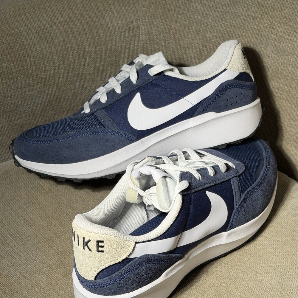 Nike Waffle Nav Sneakers Men’s Size 10 Midnight Navy/ White FJ4195-400 NEW